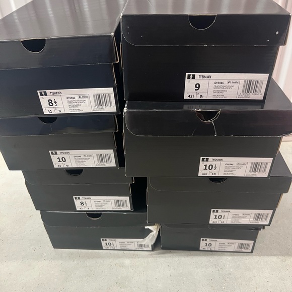 Adidas Tyshawn Core Black White Gum Skate Shoes GY6946 Men's - Picture 8 of 8